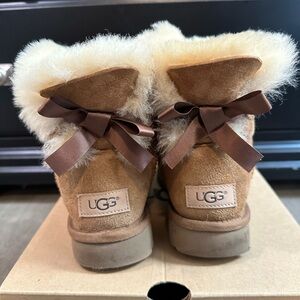 UGG brown boots mini Bailey with bow size 5 women
